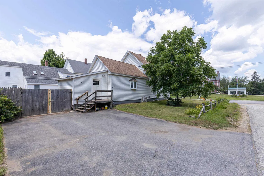 21 School Street Allenstown NH 03275