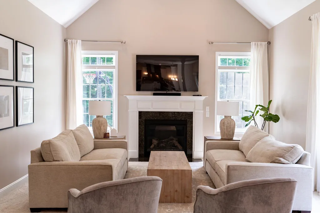 74 Northland Road Windham NH 03087