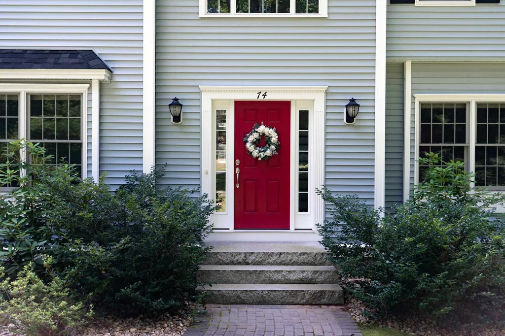 74 Northland Road Windham NH 03087