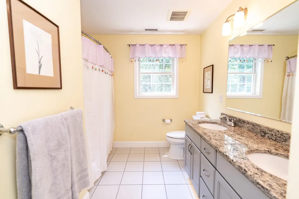 74 Northland Road Windham NH 03087