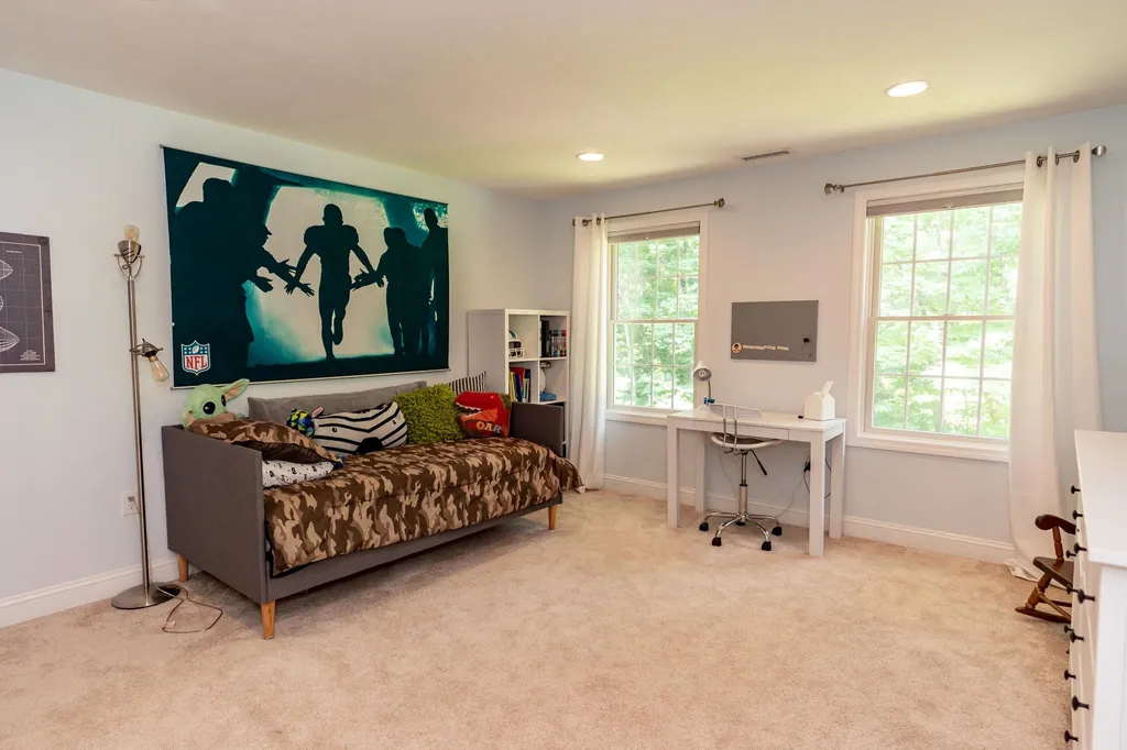 74 Northland Road Windham NH 03087