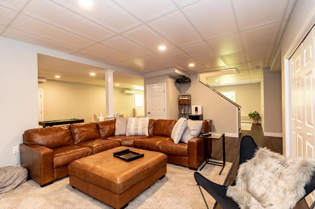 74 Northland Road Windham NH 03087
