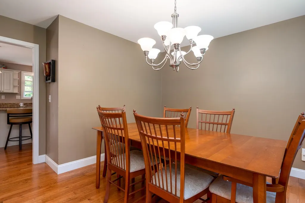 182 Weirs Road Gilford NH 03249