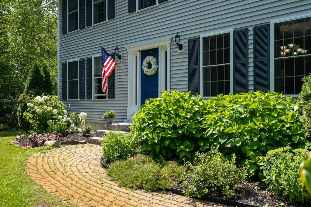182 Weirs Road Gilford NH 03249