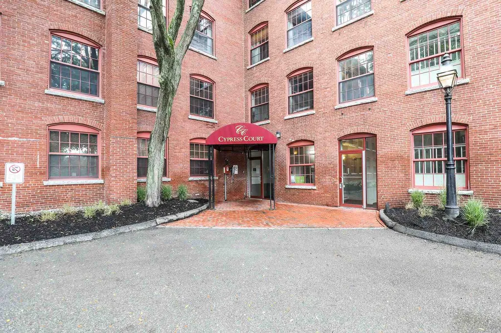335 Cypress Street Manchester NH 03103
