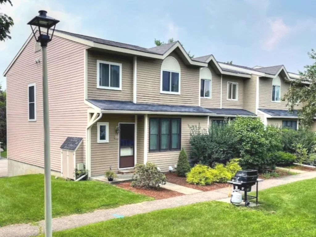 M13 Stonehedge Drive South Burlington VT 05403