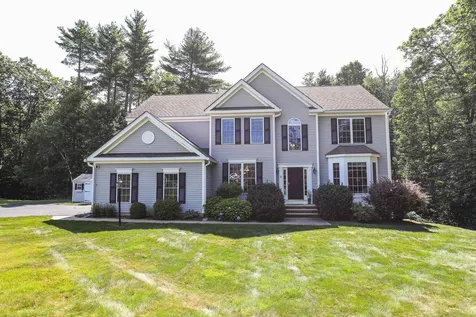 9 Barr Farm Road Bedford NH 03110
