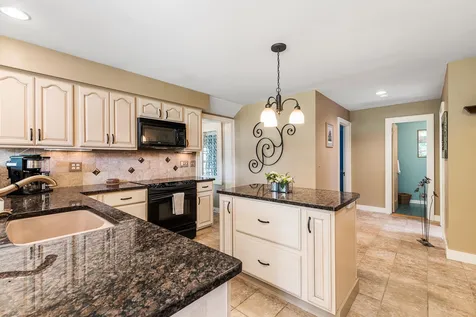 223 Youngs Hill Road Sunapee NH 03782