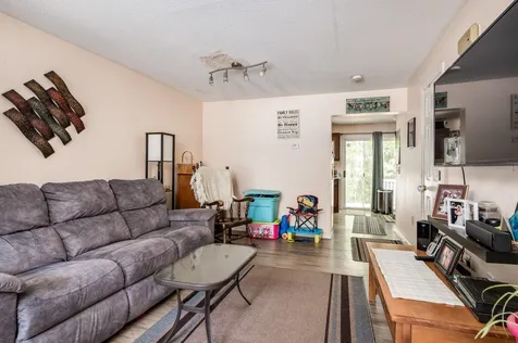 86 Woodland Green Rochester NH 03868