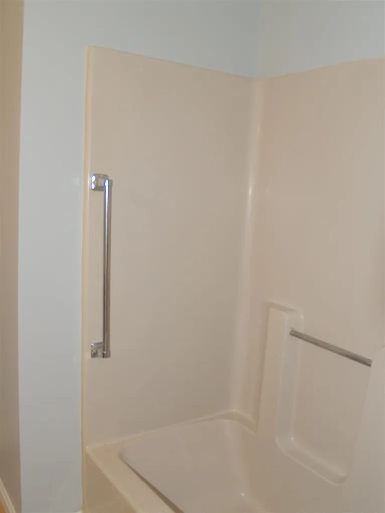 5l Bonnie Lane Derry NH 03038