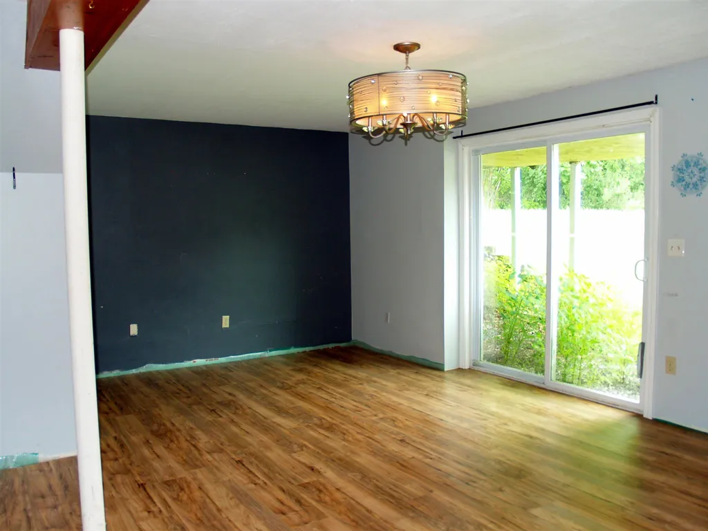 5l Bonnie Lane Derry NH 03038