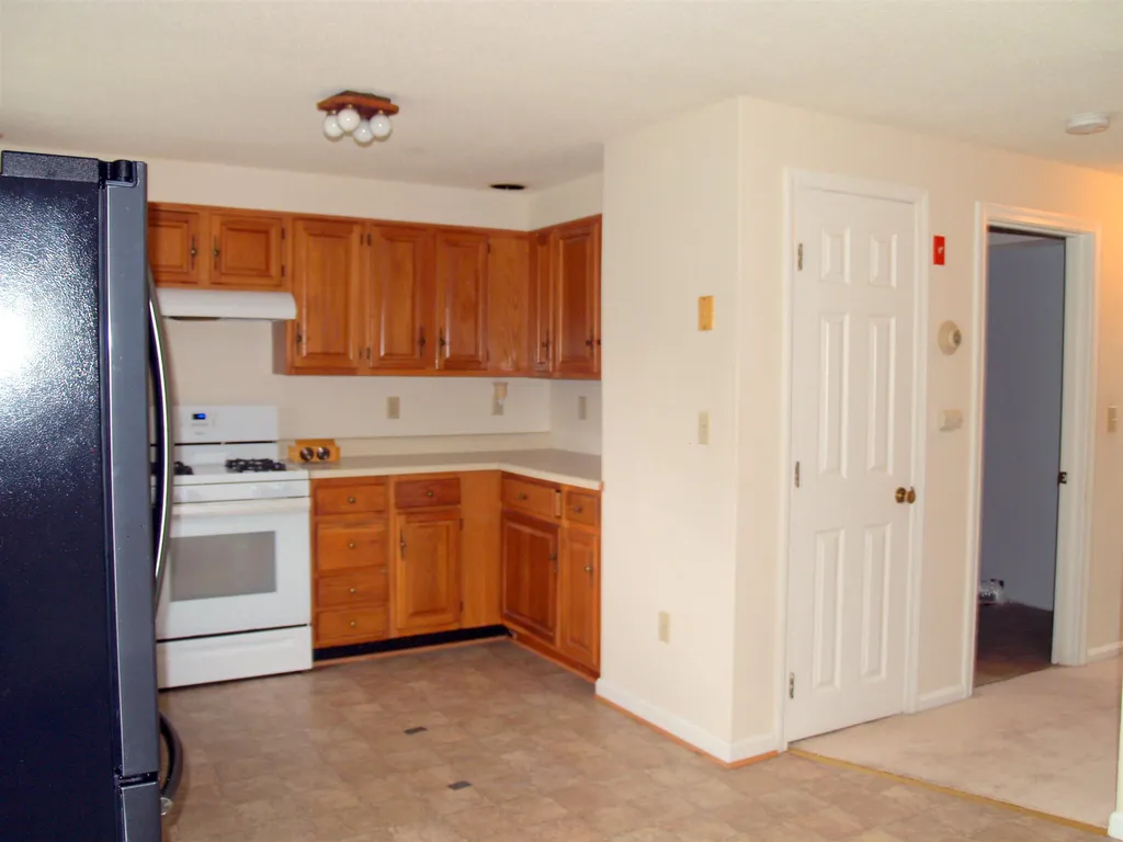 5l Bonnie Lane Derry NH 03038