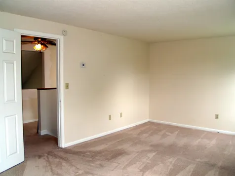 5l Bonnie Lane Derry NH 03038