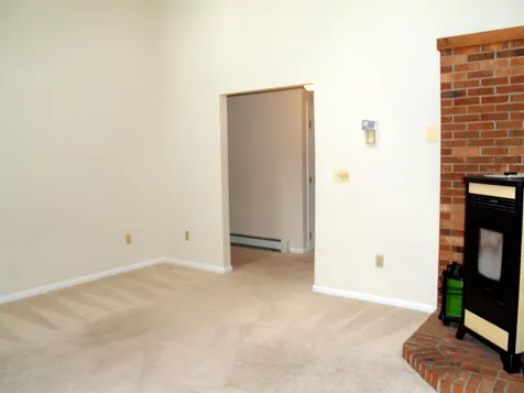 5l Bonnie Lane Derry NH 03038