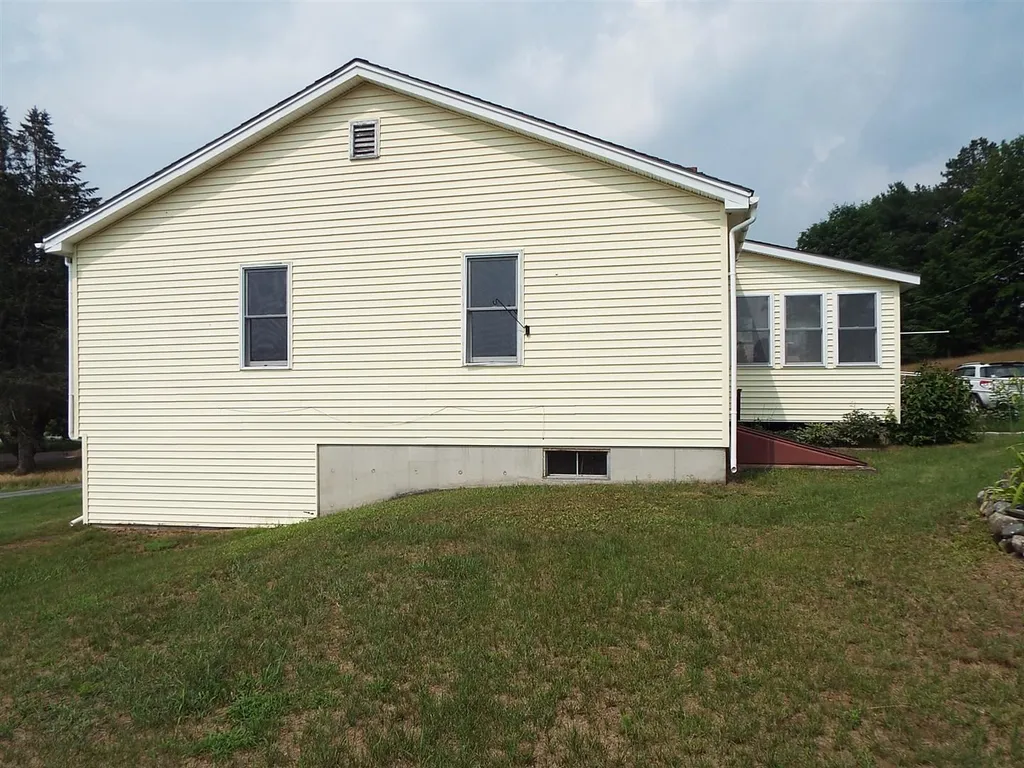 17 Hillside Lane Haverhill NH 03785