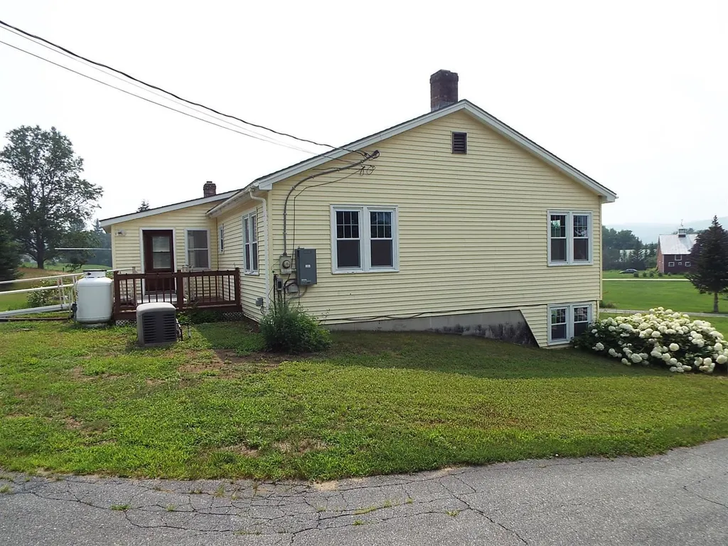 17 Hillside Lane Haverhill NH 03785