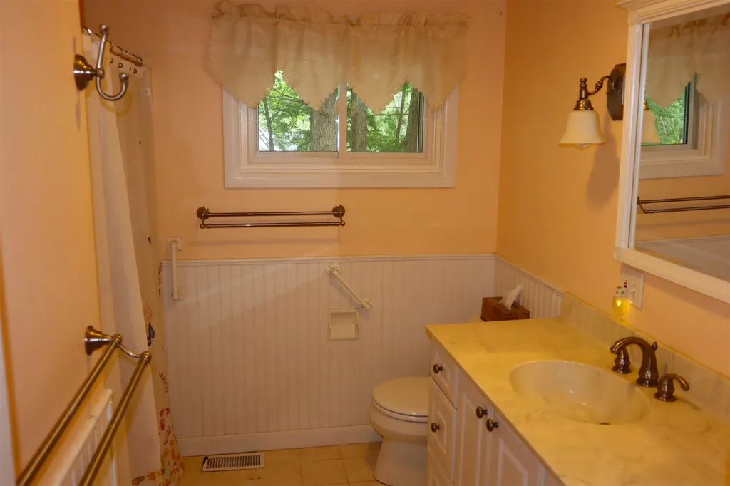 522 Deer Meadow Road Webster NH 03303