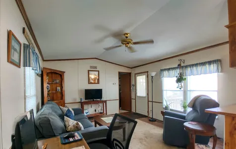 21 Colonial Village Somersworth NH 03878