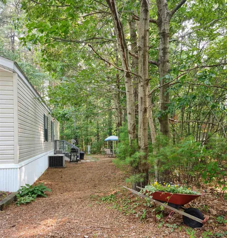 21 Colonial Village Somersworth NH 03878