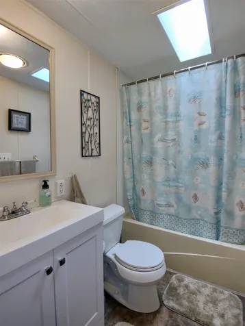 21 Colonial Village Somersworth NH 03878