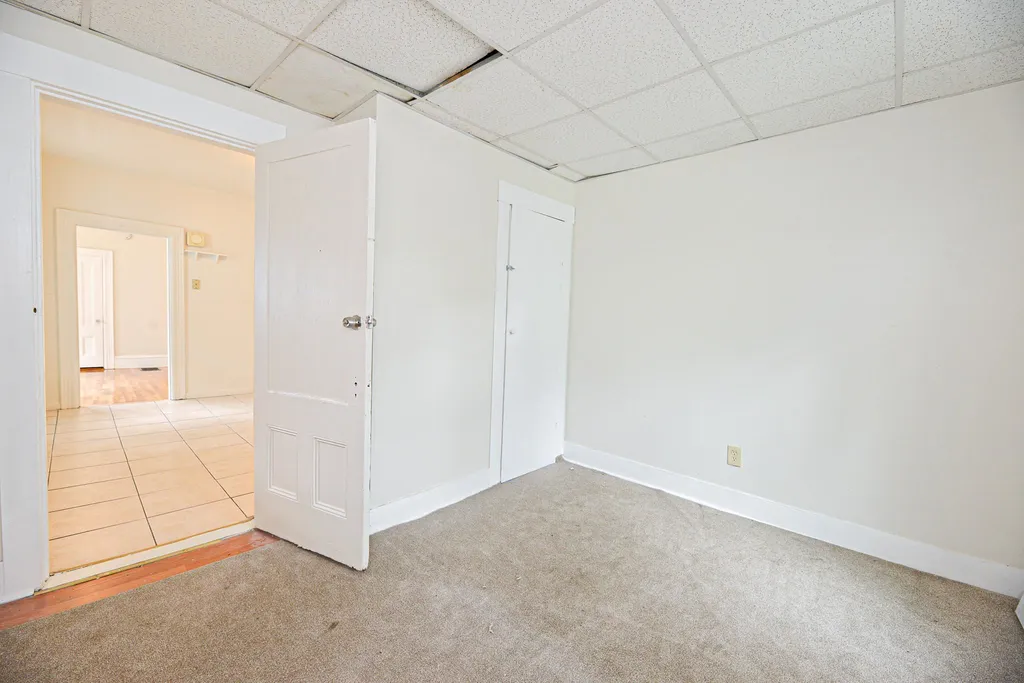43 Kinsley Street Nashua NH 03060