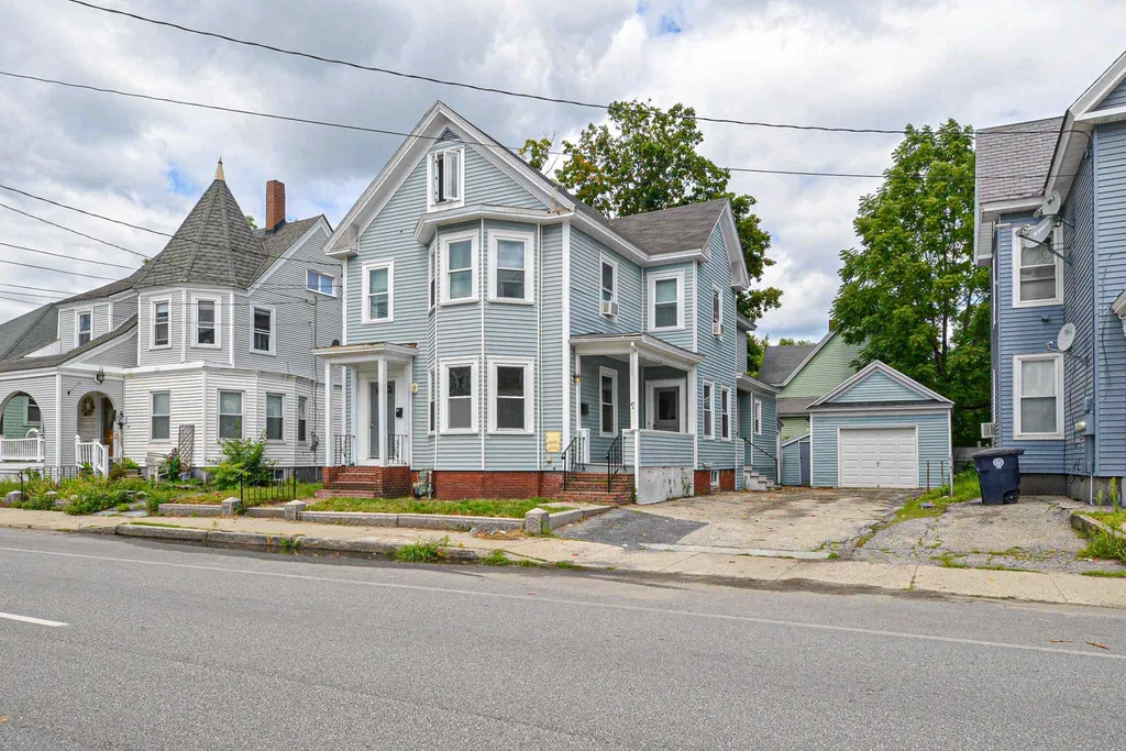43 Kinsley Street Nashua NH 03060