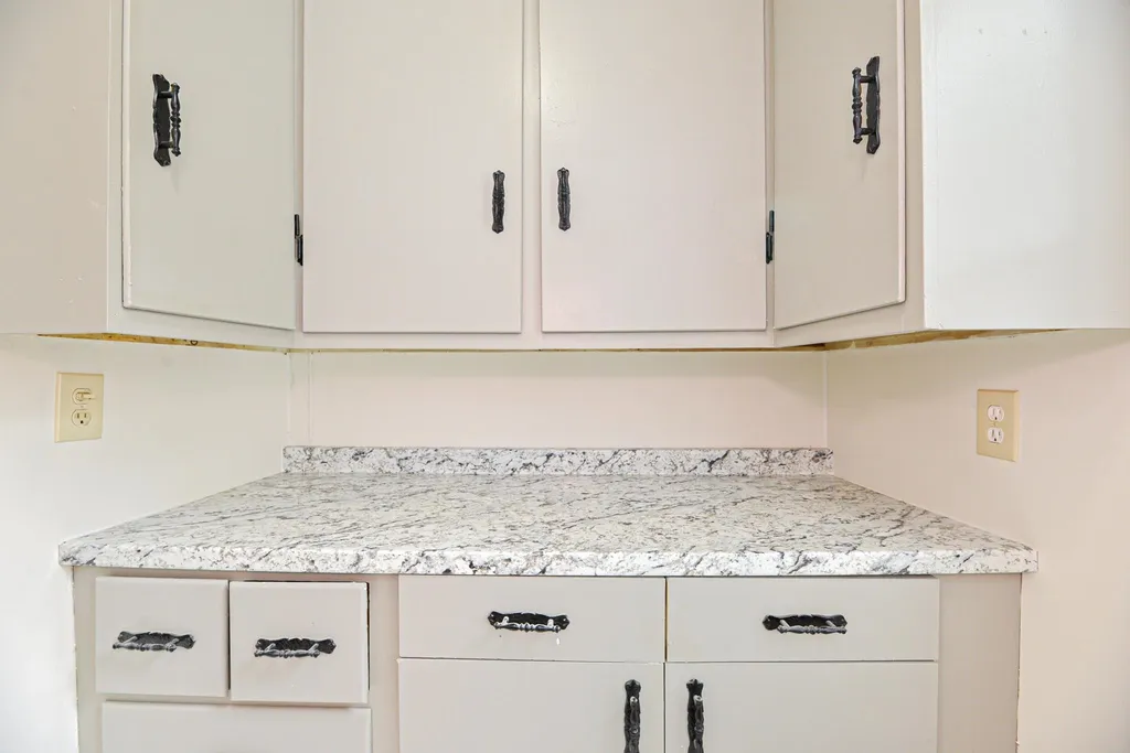 43 Kinsley Street Nashua NH 03060