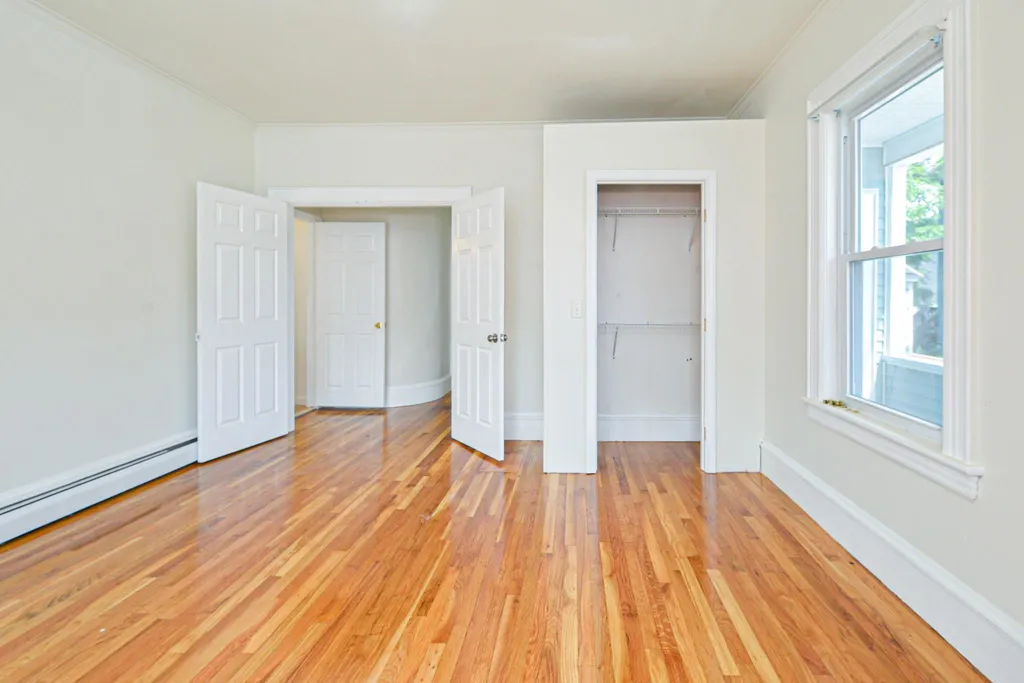 43 Kinsley Street Nashua NH 03060