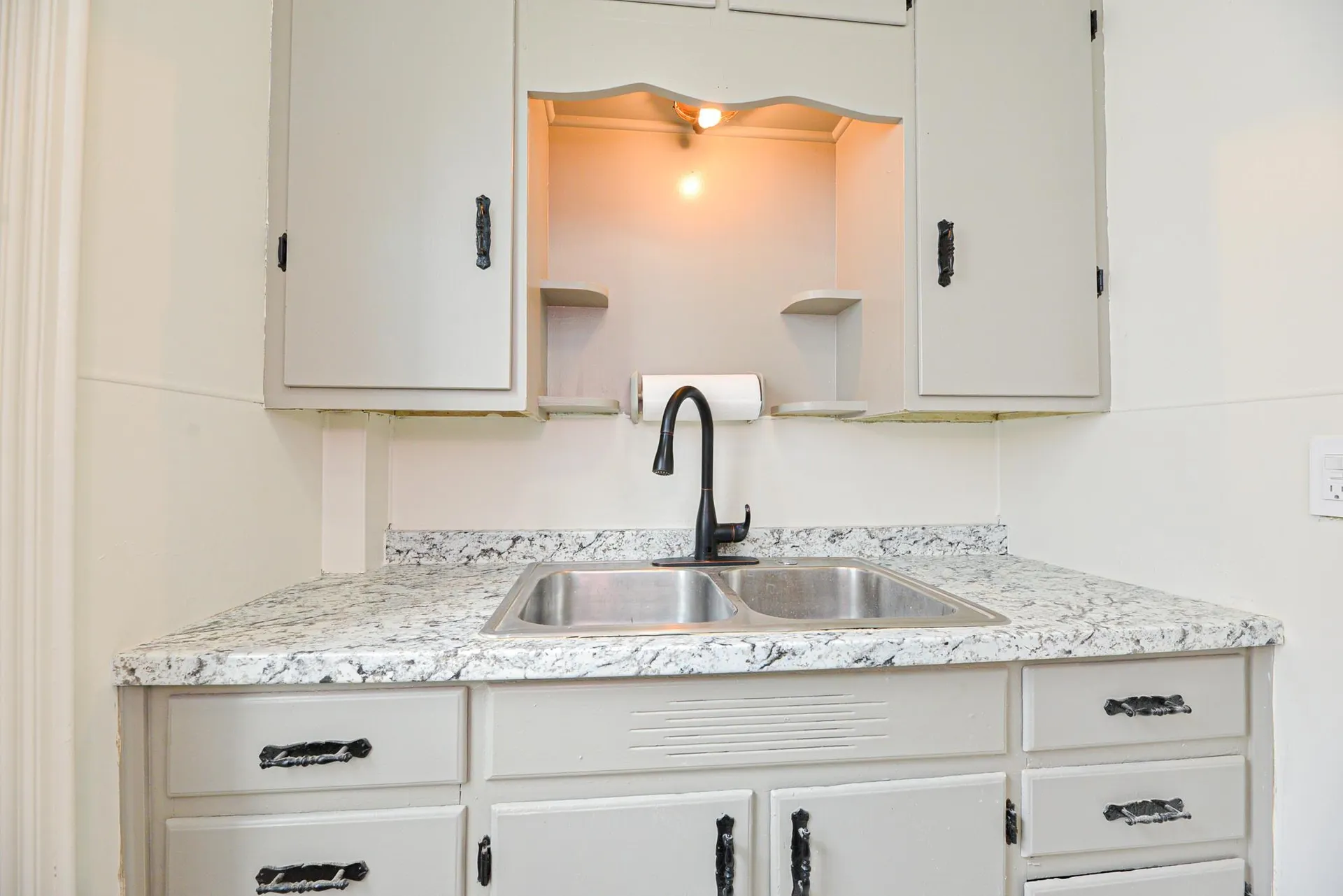 43 Kinsley Street Nashua NH 03060