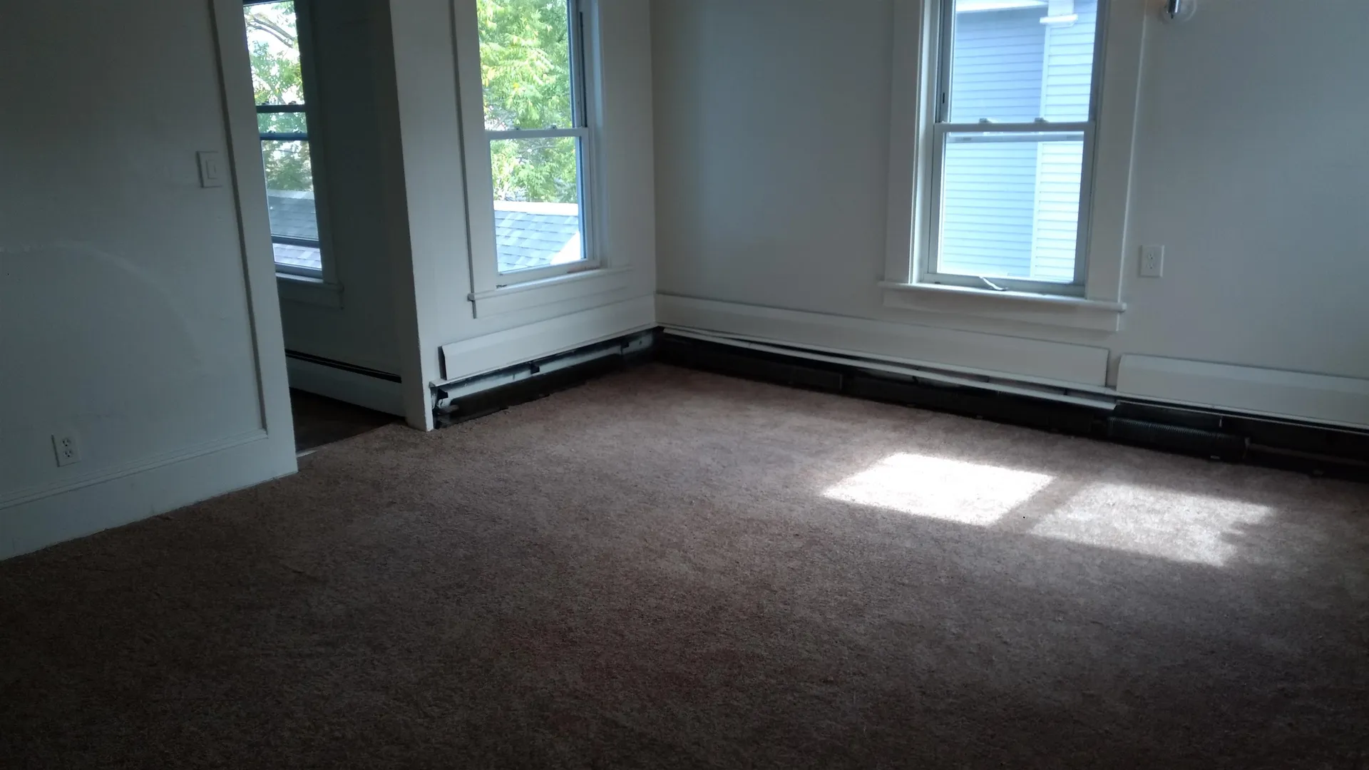 43 Kinsley Street Nashua NH 03060