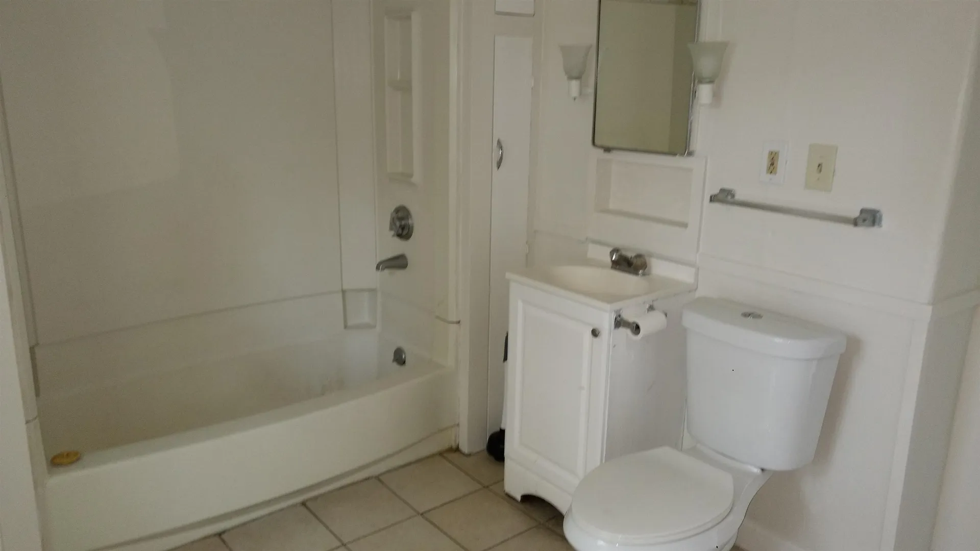 43 Kinsley Street Nashua NH 03060