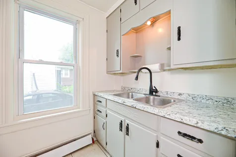 43 Kinsley Street Nashua NH 03060
