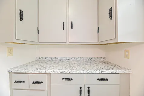 43 Kinsley Street Nashua NH 03060