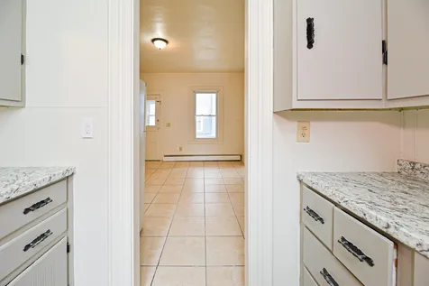 43 Kinsley Street Nashua NH 03060