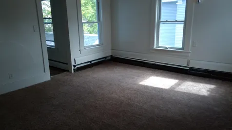 43 Kinsley Street Nashua NH 03060