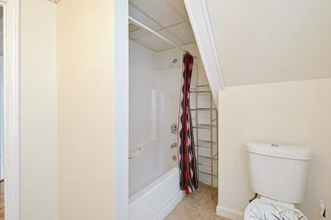43 Kinsley Street Nashua NH 03060