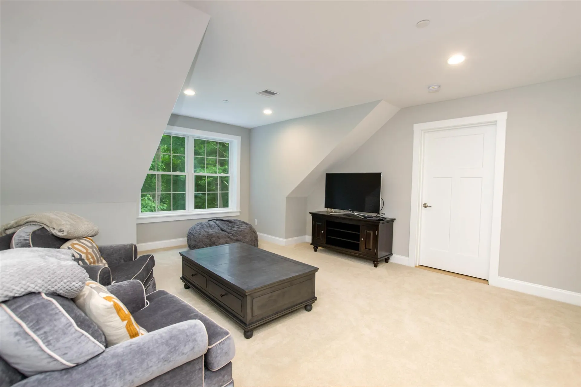 1163 Sagamore Avenue Portsmouth NH 03801