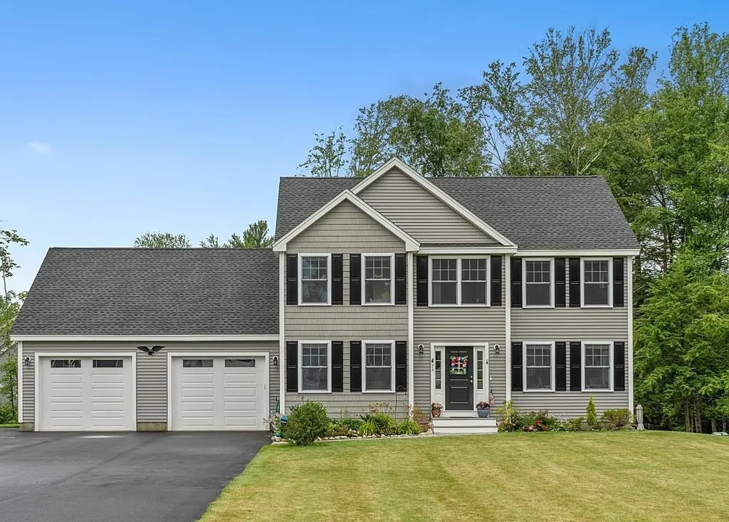 24 Waterford Way Pelham NH 03076
