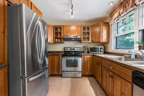 7 Dogwood Lane New London NH 03257