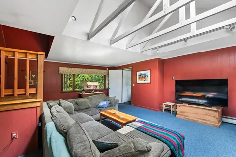 7 Dogwood Lane New London NH 03257