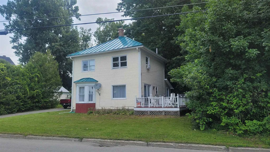 31 Glen Road Newport City VT 05855