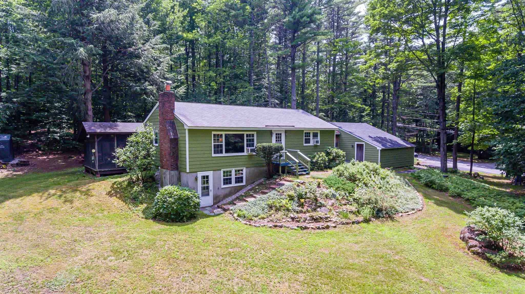 29 Brown Hill Road Bow NH 03304