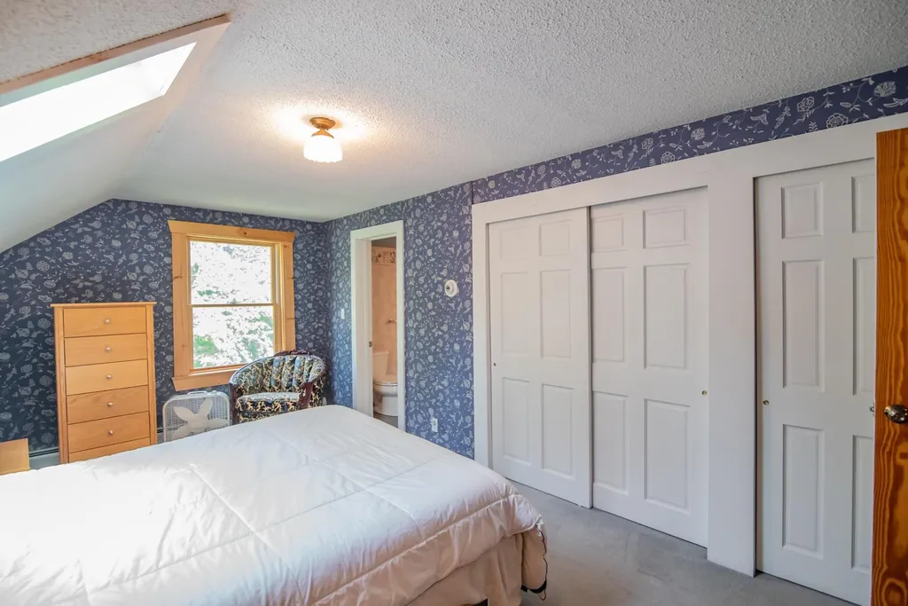 50 Island Pond Road Derry NH 03038