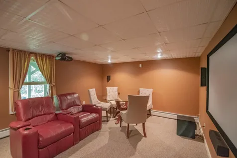 50 Island Pond Road Derry NH 03038