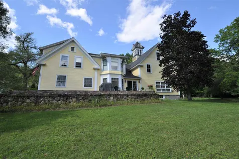 34 High Street Goffstown NH 03045