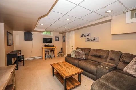6 Normand Circle Bedford NH 03110