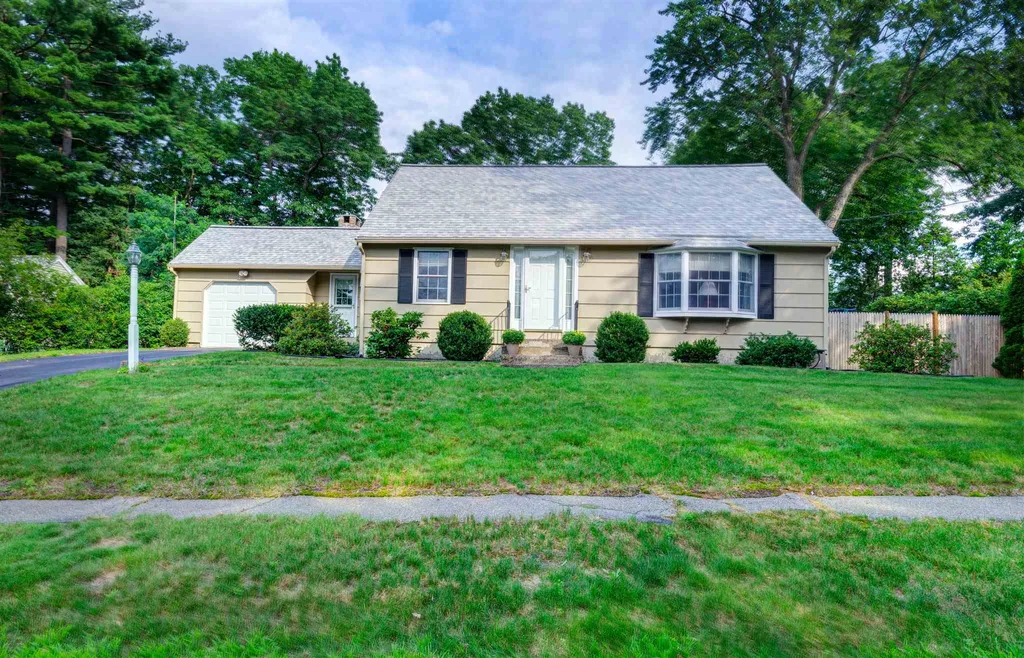 40 Nottingham Drive Nashua NH 03062