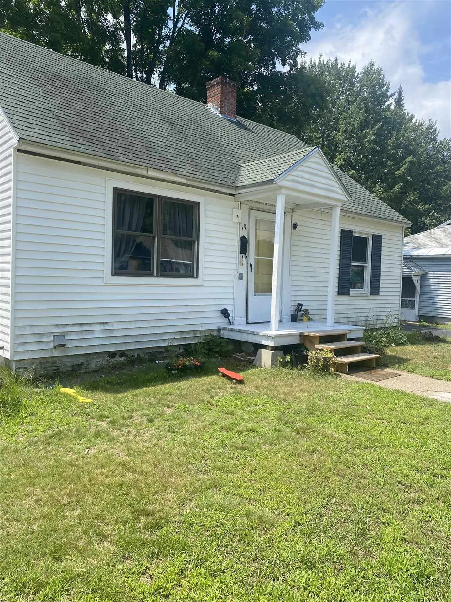 19 Champagne Avenue Laconia NH 03246
