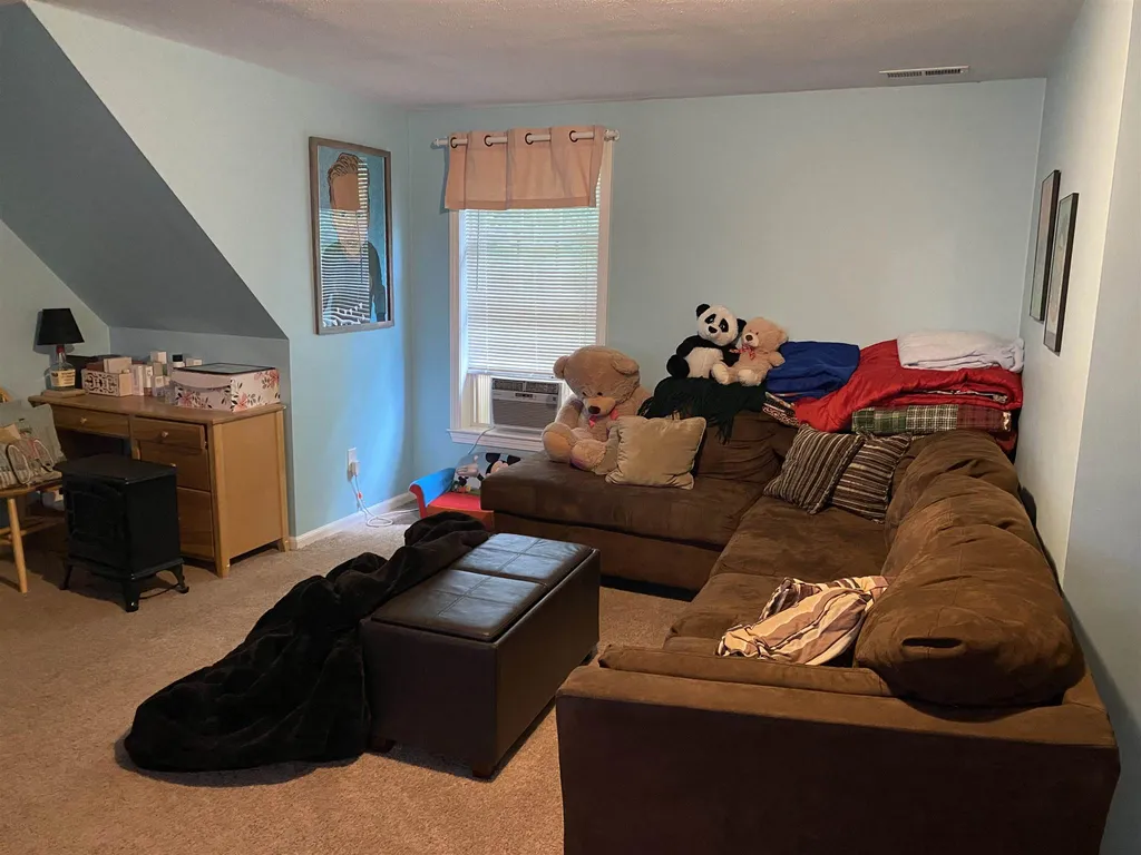34 Ladyslipper Drive Newmarket NH 03857