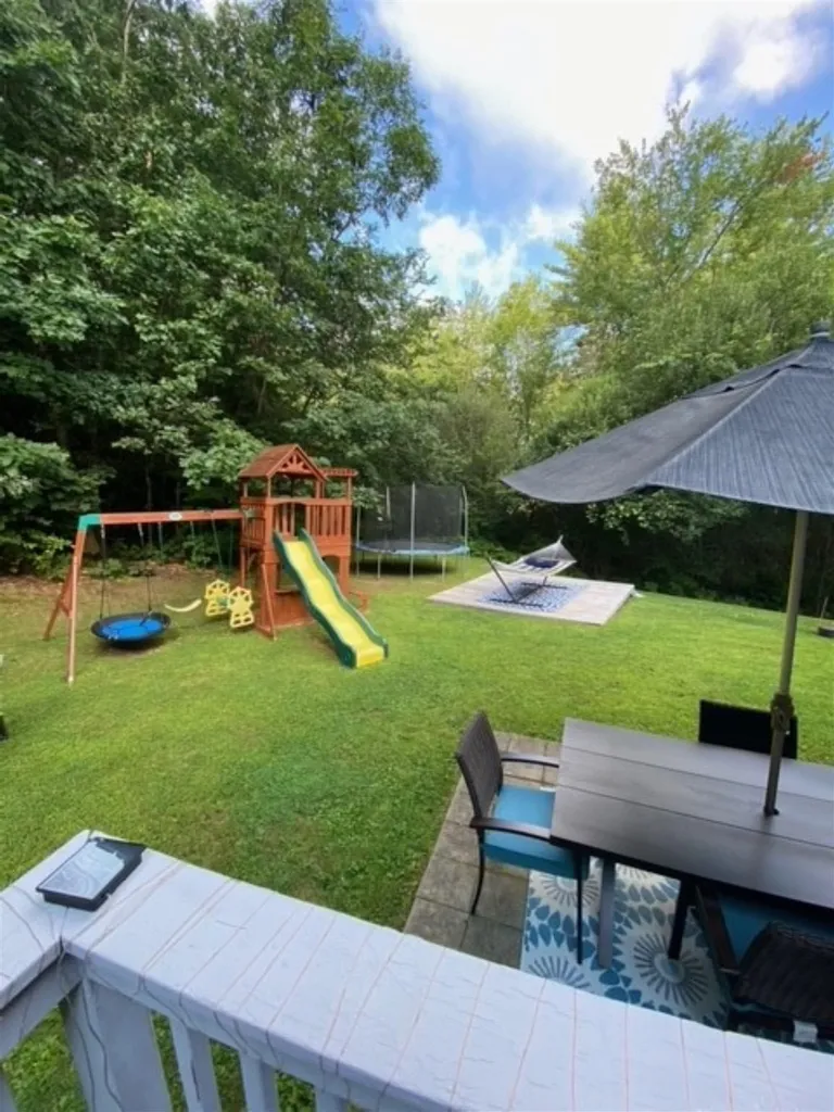 34 Ladyslipper Drive Newmarket NH 03857